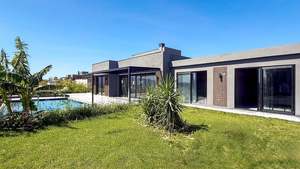 4 bedroom Villa for sale in Urla