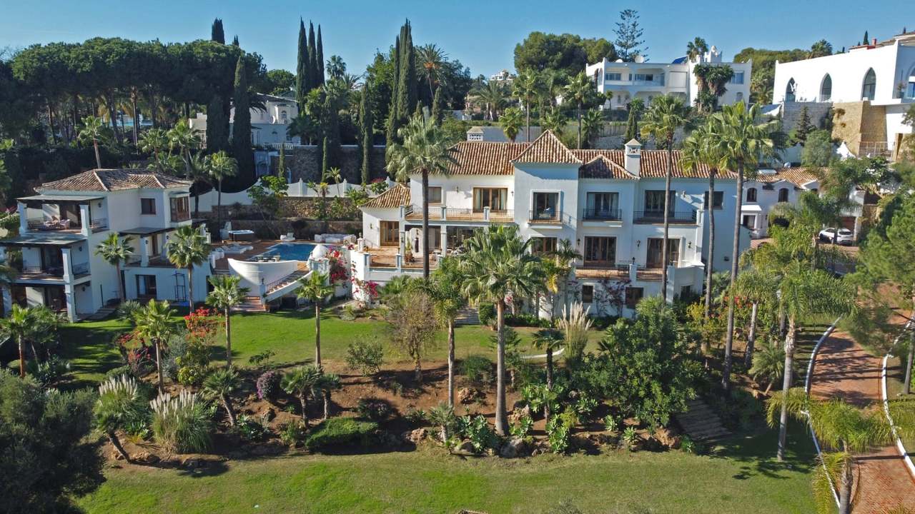 15 bedroom Villa for sale in Benahavis