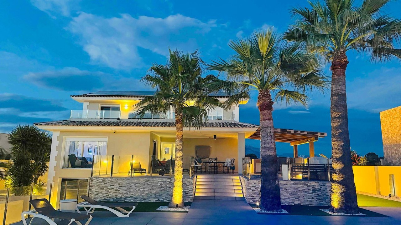 4 bedroom Villa for sale in Alfaz del Pi