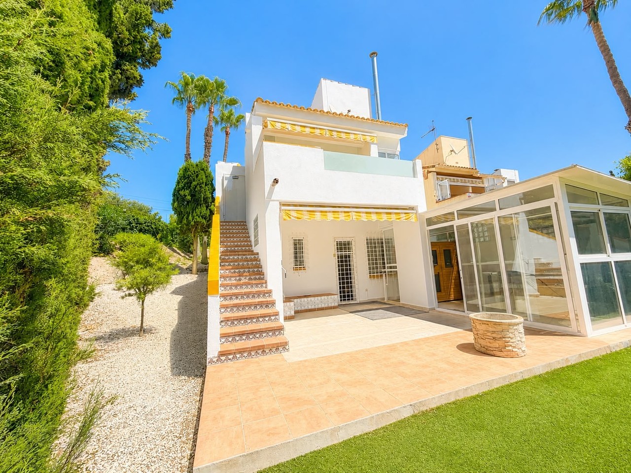 3 bedroom Villa for sale in Villamartin