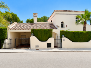 5 bedroom Villa for sale in Orihuela Costa