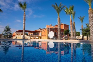 6 bedroom Finca for sale in Dolores