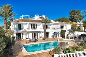 7 chambres Commercial a vendre à Moraira