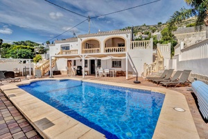 Casa de 5 dormitorios en venta en Javea