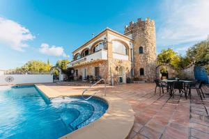 9 Slaapkamer Villa te koop in Javea