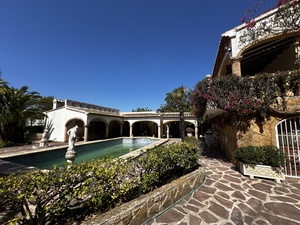 Casa de 7 dormitorios en venta en Javea