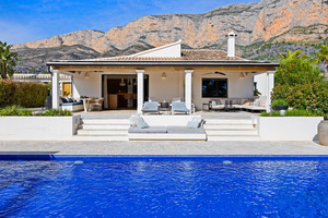 5 bedroom Finca for sale in Javea