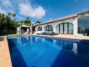 7 Slaapkamer Villa te koop in Moraira