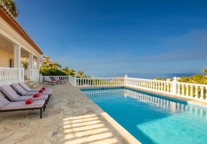 Casa de 4 dormitorios en venta en Javea