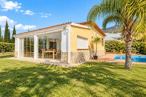 3 bedroom Finca for sale in Altea