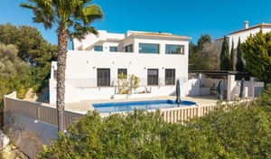 Casa de 4 dormitorios en venta en Javea
