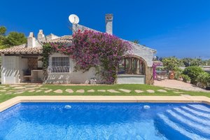 2 bedroom Villa to rent in Javea