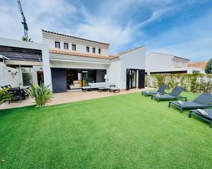 3 bedroom Villa for sale in Algorfa