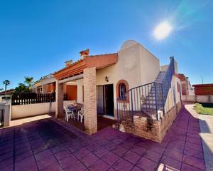 2 bedroom Villa for sale in El Raso