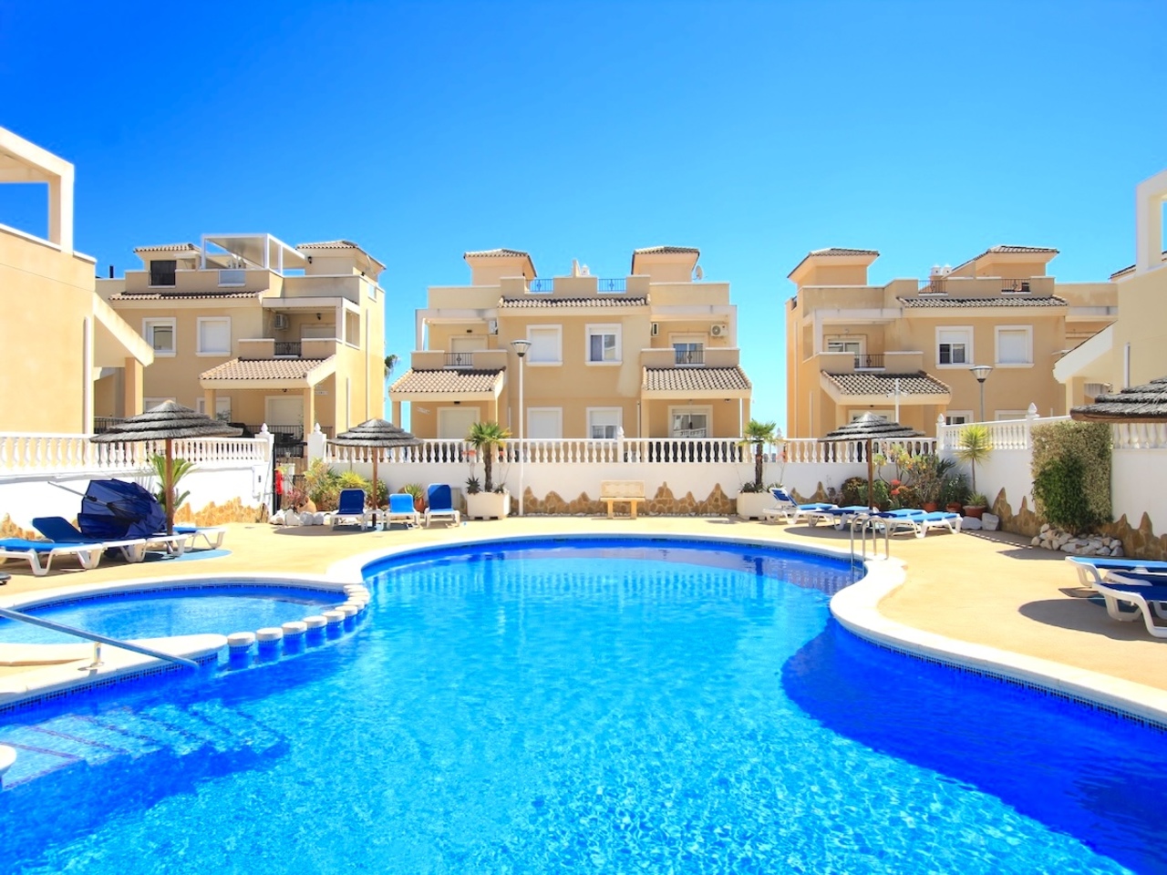 3 bedroom Villa se vende en San Miguel de Salinas