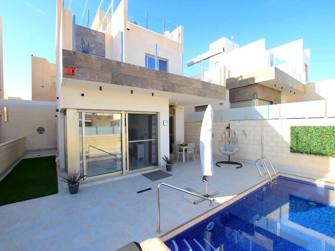 3 bedroom Villa for sale in Villamartin