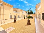 4 bedroom Townhouse for sale in Daya Vieja