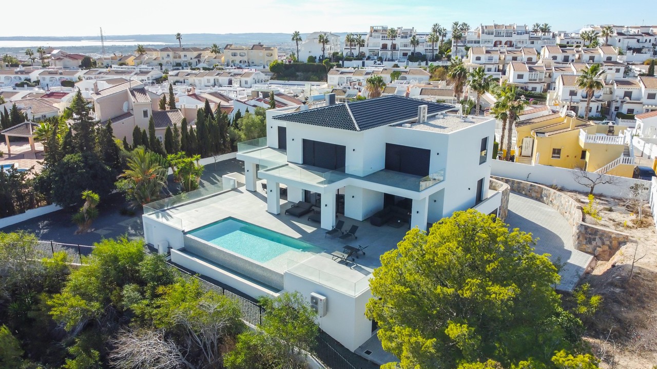 6 bedroom Villa se vende en Ciudad Quesada