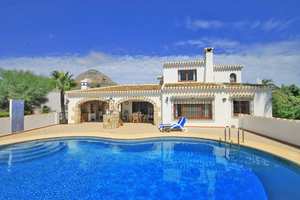 4 Slaapkamer Landhuis te koop in Javea
