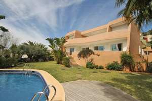 Casa de 6 dormitorios en venta en Javea