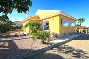 4 bedroom Villa for sale in Entre Naranjos