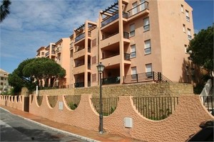 Comercial se vende en Elviria