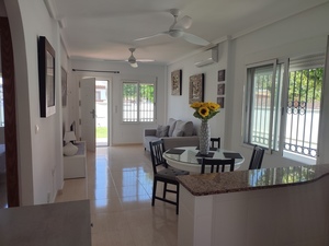 2 bedroom Villa for sale in Sucina