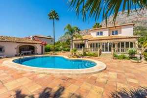 Casa de 3 dormitorios en venta en Javea
