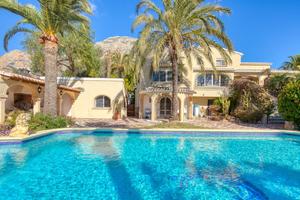 5 bedroom Villa for sale in Javea