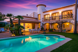 Casa de 4 dormitorios en venta en Javea