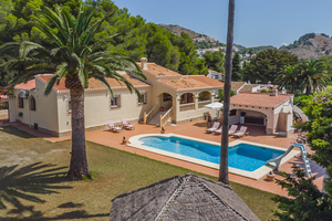 Casa de 4 dormitorios en venta en Javea
