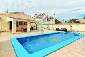 4 sovrum Villa till salu i Pinar de Campoverde