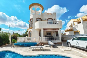 3 bedroom Villa for sale in Pinar de Campoverde