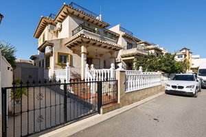 3 bedroom Villa se vende en Cabo Roig