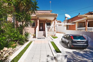 2 bedroom Villa se vende en Pinar de Campoverde