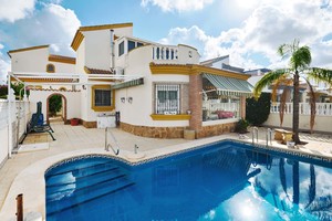 3 bedroom Villa for sale in Pinar de Campoverde