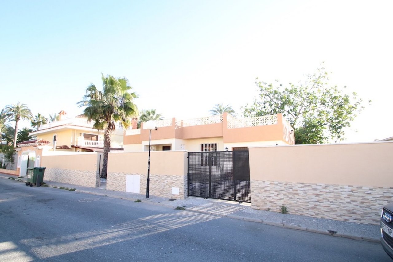 2 soverom Villa til salgs i Torrevieja 