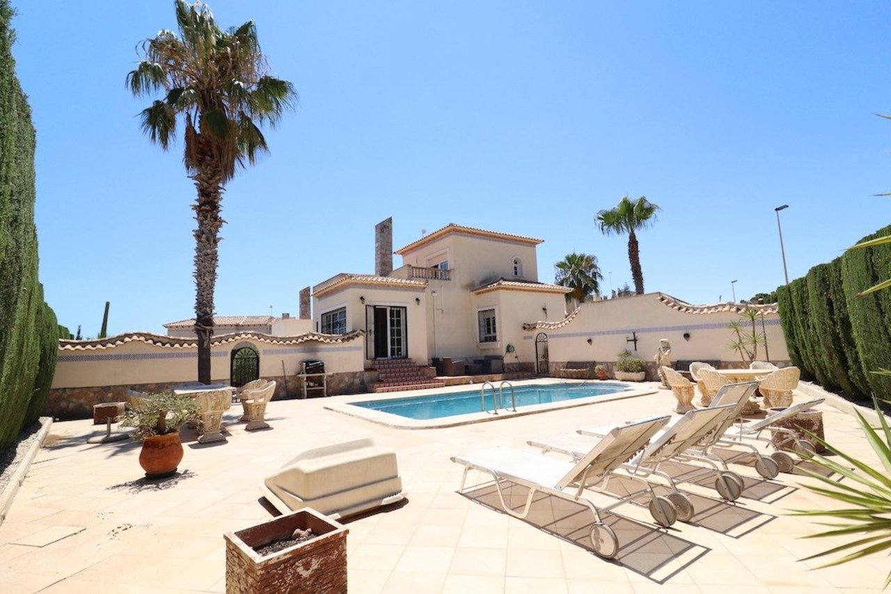 3 bedroom Villa se vende en Orihuela Costa 