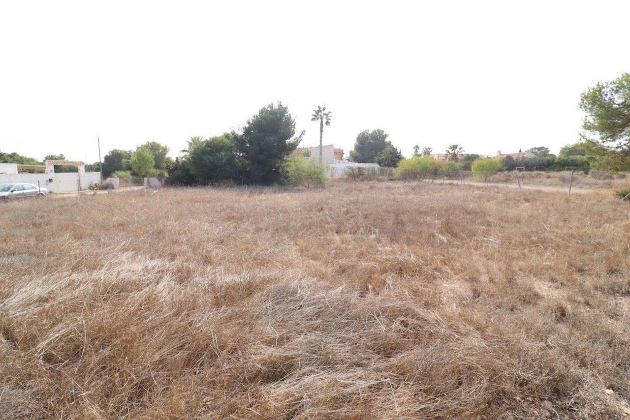 Plot for sale in Orihuela Costa