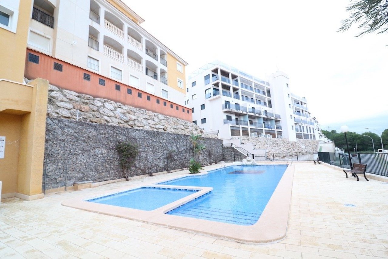 3 bedroom Apartamento se vende en Orihuela Costa 