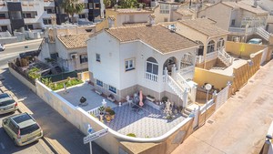 2 bedroom Villa for sale in Orihuela Costa