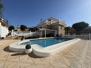 4 bedroom Villa for sale in Ciudad Quesada