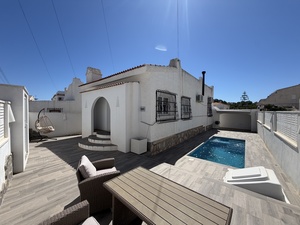 2 bedroom Villa for sale in Villamartin
