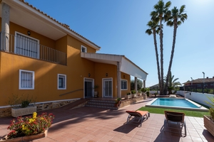 5 bedroom Finca for sale in Orihuela