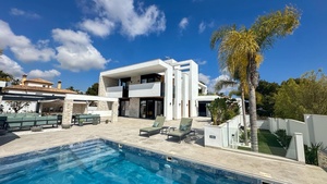 4 bedroom Villa for sale in Villamartin