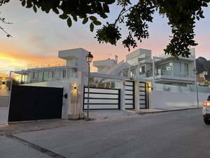 4 bedroom Villa for sale in Marbella