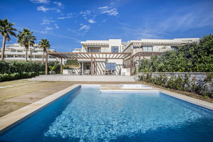 4 bedroom Villa for sale in New Golden Mile