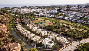 5 bedroom Villa for sale in Estepona