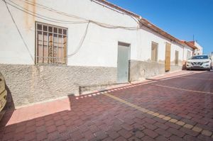 Adosado de 4 dormitorio se vende en Petrer