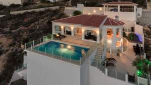 4 bedroom Villa te koop in Cumbre del Sol